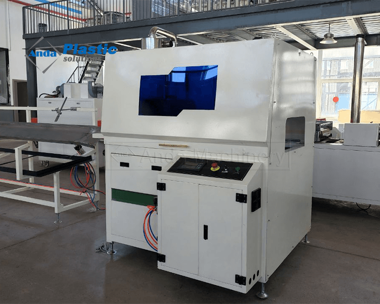 Línea de producción de máquinas de fabricación de cubiertas de perfil WPC